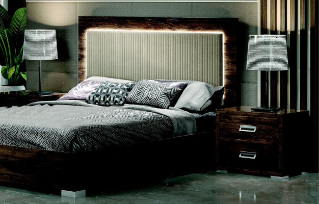 Komplet postelje z nočnimi omaricami, posteljni okvir, 3 kosi