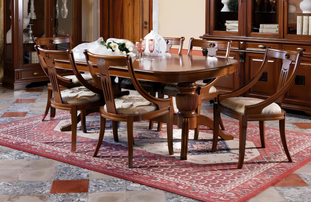 Set jedilne mize s 4 klasičnimi stoli v 5 delih.
