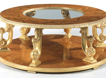 Masivna lesena kavna miza