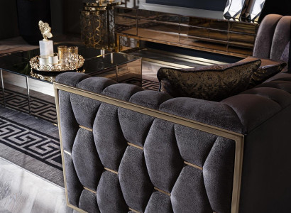 Luksuzni 3-sedežni taupe kavč za dnevno sobo