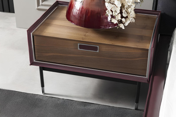 Loft komplet za spalnico z posteljo, omaro, nočno omarico in komodo s 5 predali