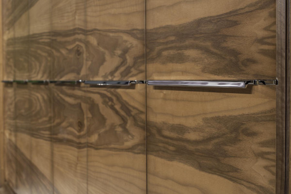 Komplet pohištva za hotel v rjavi barvi s 4 deli