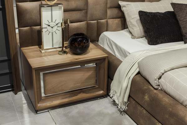 Komplet pohištva za hotel v rjavi barvi s 4 deli