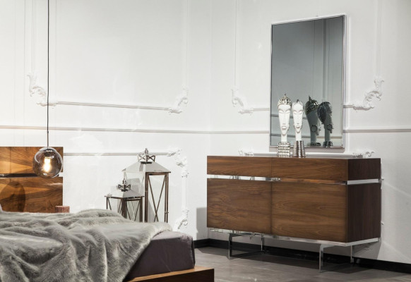 Komplet pohištva za spalnico z posteljo, nočno omarico in komodo, hotelska kakovost, 5 delov.