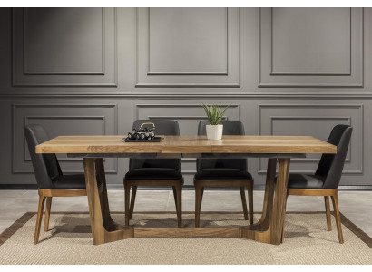 Moderna in praktična lesena jedilna miza