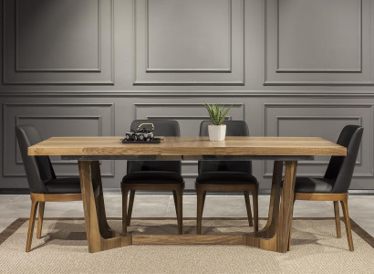 Moderna in praktična lesena jedilna miza