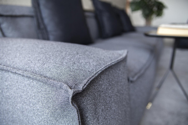 Mehka kavč dolžine 300 cm