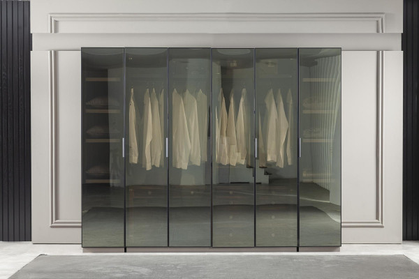 Idealen razstavni set za spalnico, z posteljo in nočno omarico, 4 kosi