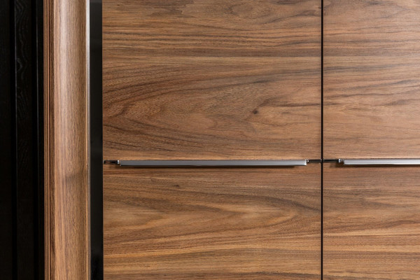 Omara s 6 vrati za spalnico