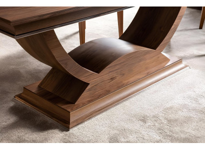 Eleganten jedilni miza z nogami