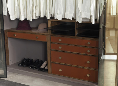 Omara s prozornimi vrati