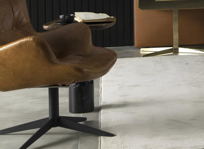 Luksuzna spalnica s posteljo, nočnimi omaricami in omaro 6 delov.