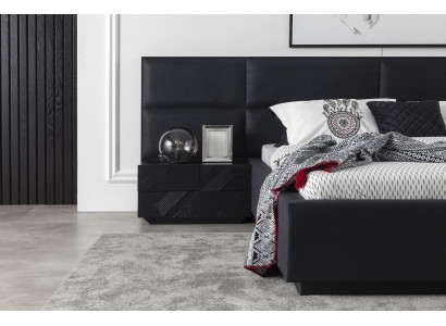 Luksuzna nočna omarica s steklenimi površinami