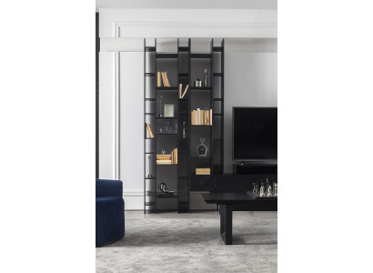 Črna stenska enota z odprtim shranjevanjem za dnevno sobo