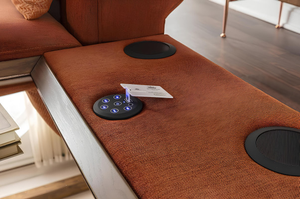 Moderna oranžna kavč za dve osebi 234 cm