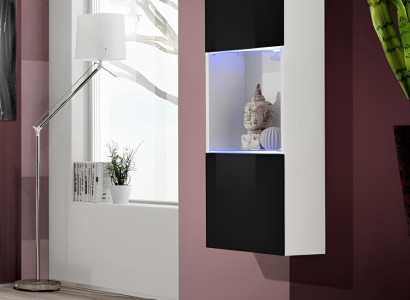 Luksuzna stenska vitrina