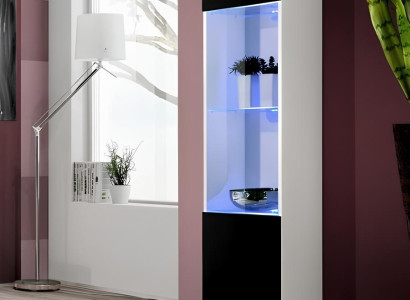 Sodobna bela viseča lesena razstavna omara