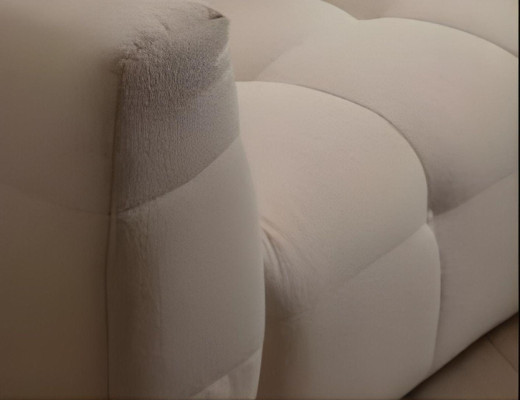 Eleganten L oblikovan kotni kavč s sodobnim 2-delni puf kompletom