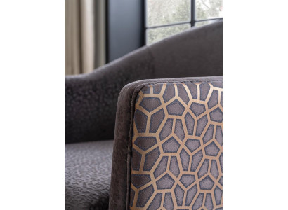 Obložena klubskega stola z naslonjalom