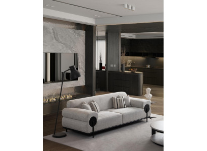 Moderen sivi tkaninski trosed za tri osebe