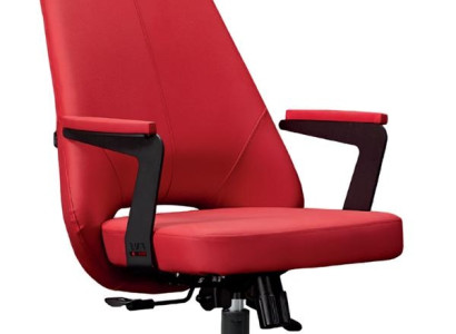 Udoben pisarniški stol za direktorsko delo