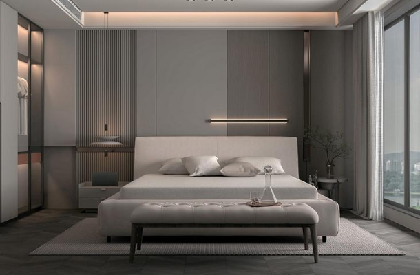 Eleganten postelja s blazinami