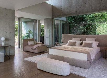 Postelja v moderni črni tkanini z visokim naslonjalom