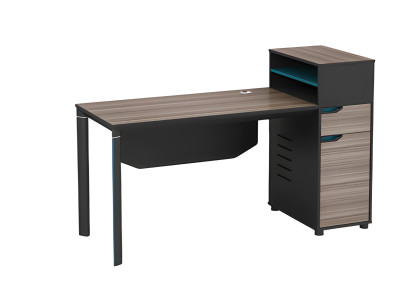 Pisarna z lesnim učinkom v rjavi, opremljena s prostorom za shranjevanje in upravljanjem kablov