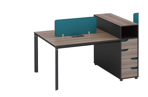 Moderna pisalna miza z shranjevanjem, ločilno ploščo in videzom lesa