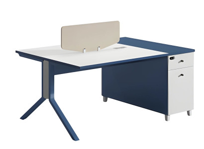 Črna in bela pisalna miza z funkcionalnim prostorom za shranjevanje in praktično površino