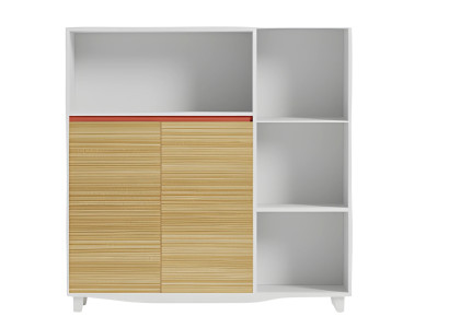 Eleganten pisarniški omarici z lesenimi policami in rdečimi akcenti