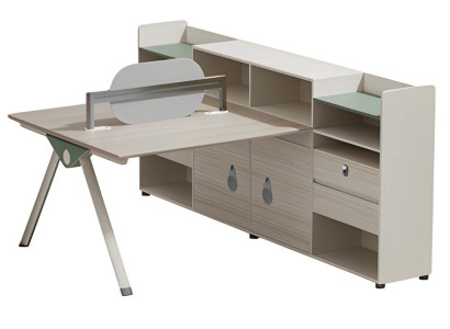 Moderna bež miza s prostorom za shranjevanje in naslonjalom za pisarno in dom