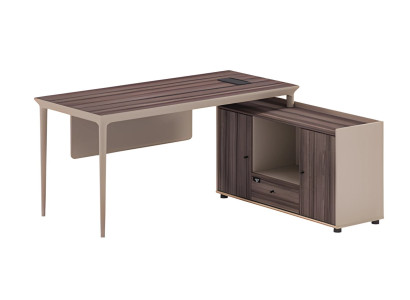 Moderna rjava kvadratna miza iz bora z prostorom za shranjevanje