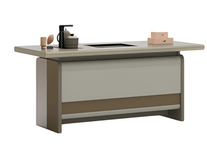 Moderna miza z praktičnim prostorom za shranjevanje in elegantno zasnovo