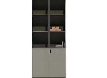 Moderna pisalna miza z policami in vrati