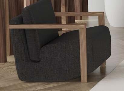 Praktična in funkcionalna stol