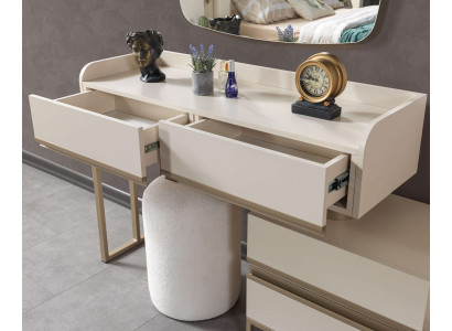 Moderna ogledalna miza