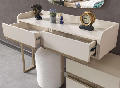 Moderna ogledalna miza