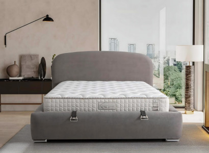 Eleganten postelja iz blaga in lesa z vzmetnico