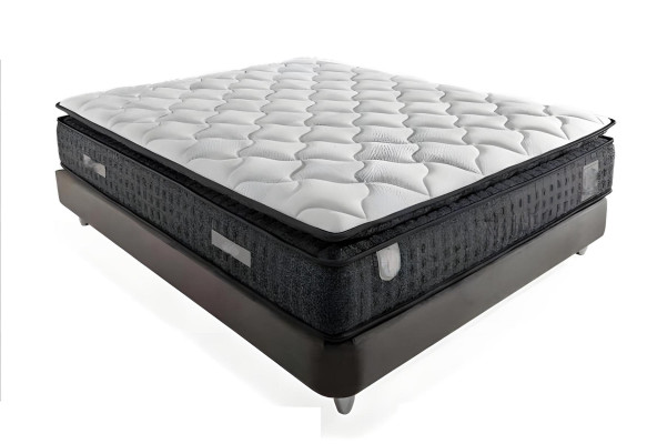 Eleganten postelja iz blaga in lesa z vzmetnico