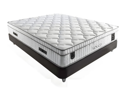 Eleganten postelja iz blaga in lesa z vzmetnico