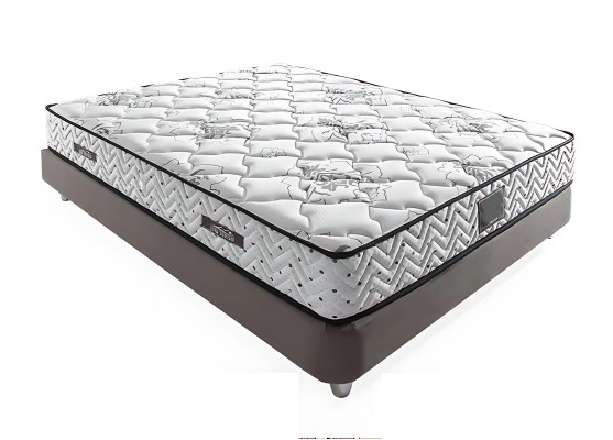 Postelja iz sive tkanine z moderno vzmetnico