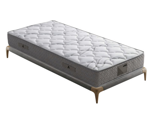 Eleganten postelja iz blaga in lesa z vzmetnico