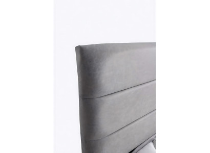 Eleganten postelja iz blaga in lesa z vzmetnico