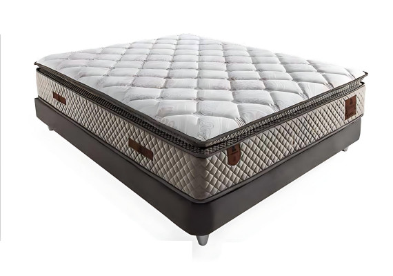 Postelja z vzmetnico polepša katero koli sobo.