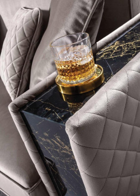 Luxus Sofa 3 Sitzer Modern Design Polster Textil Sofas Sitz Italienische Möbel