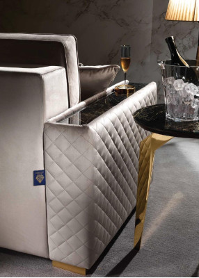 Luxus Sofa 3 Sitzer Modern Design Polster Textil Sofas Sitz Italienische Möbel