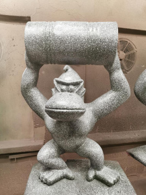 Designer Figur Statue Moderne Figuren Statuen Dekoration Deko Gorilla Garten Neu