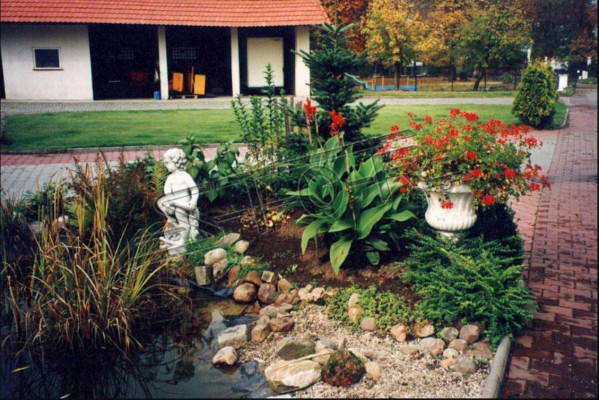 Fontainen Figur Statue Antik Figuren Statuen Skulptur Skulpturen Garten