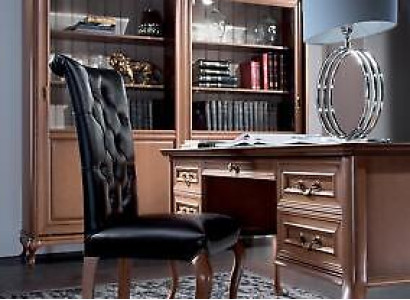 Klassischer Schreibtisch mit Sessel Luxus Büro Einrichtung Holz Möbel